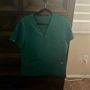 Figs scrubs Casma three-pocket scrub top